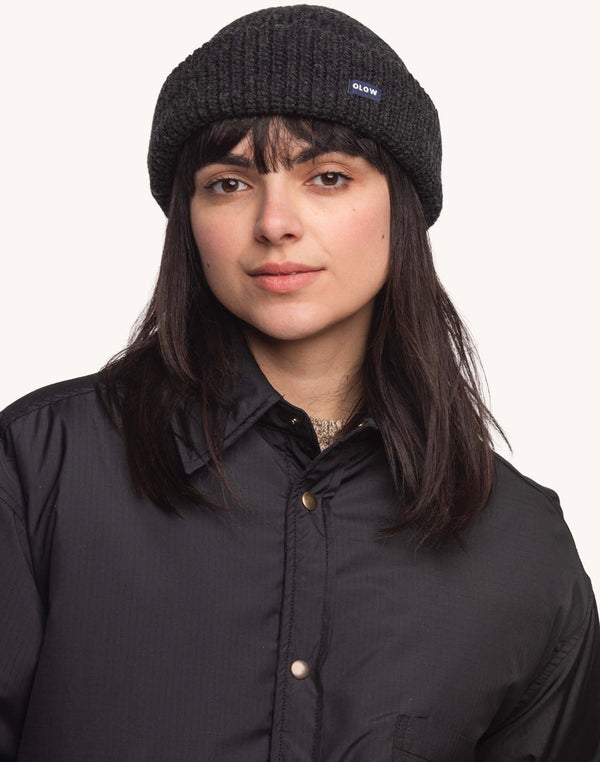 Bonnet Laban Noir Chiné en laine mérinos extra-fine – OLOW