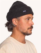 Bonnet Laban Noir Chiné en laine mérinos extra-fine – OLOW