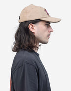 Casquette Six Panel Kiss sable