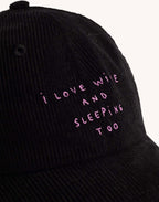 Casquette Six Panel Wine And Sleep Noir en velours de coton – OLOW