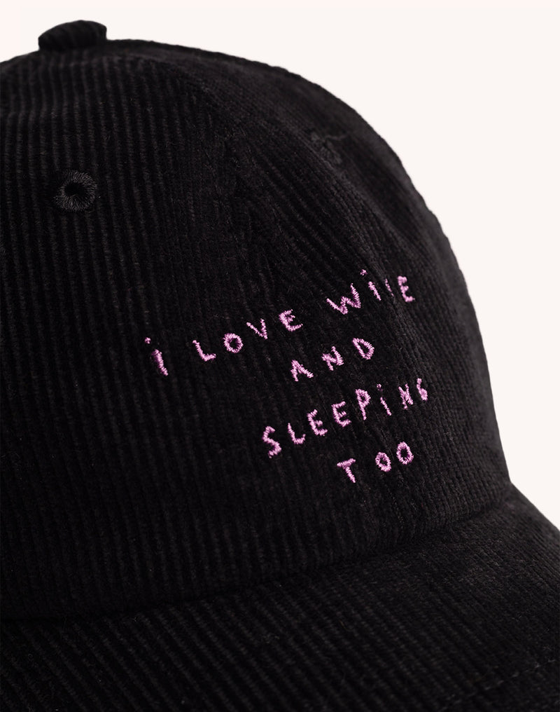 Casquette Six Panel Wine And Sleep Noir en velours de coton – OLOW
