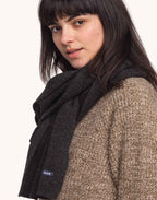 Bonnet Horn Noir Carbone en laine mérinos extra-fine – OLOW