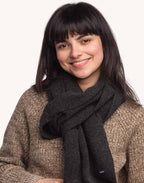Bonnet Horn Noir Carbone en laine mérinos extra-fine – OLOW