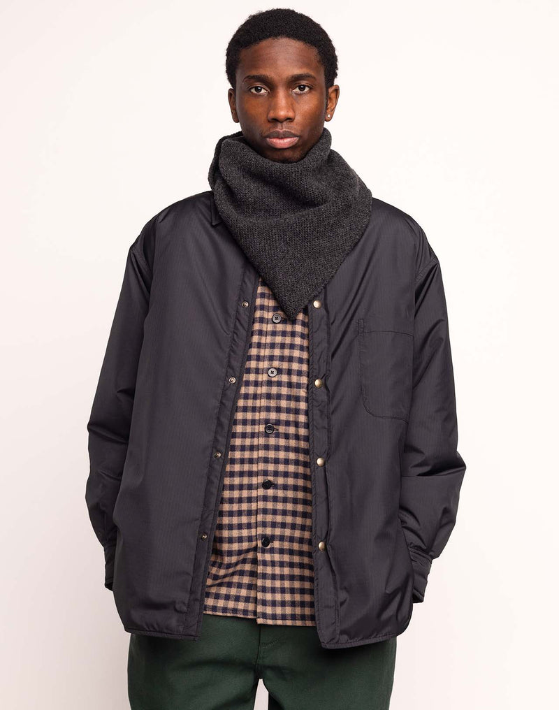 Écharpe Kolmio Noir Chiné en laine mérinos extra-fine – OLOW