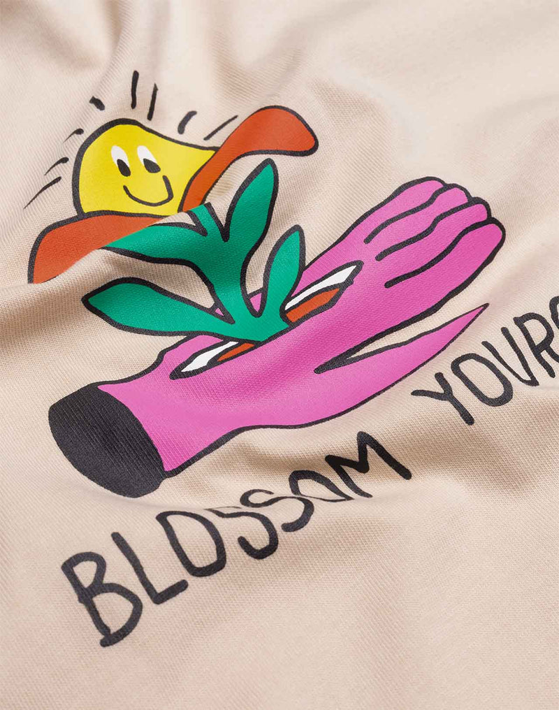 T-Shirt Blossom Yourself Crème en coton bio GOTS – OLOW