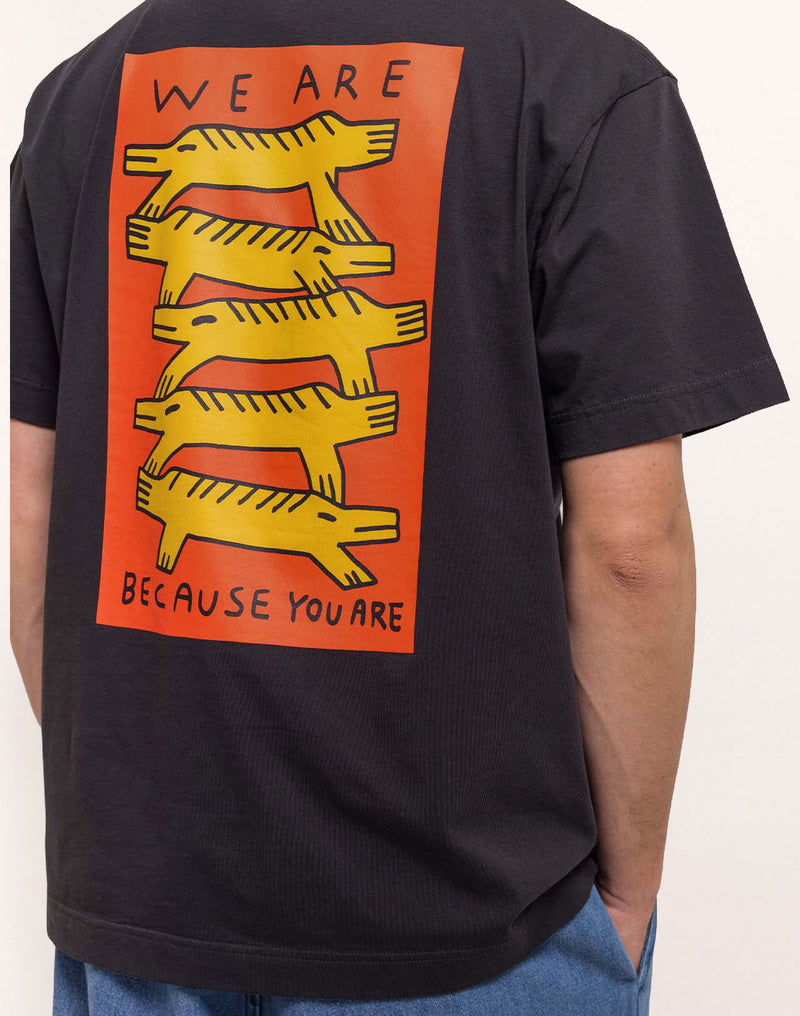 T-shirt We Are noir carbone – OLOW