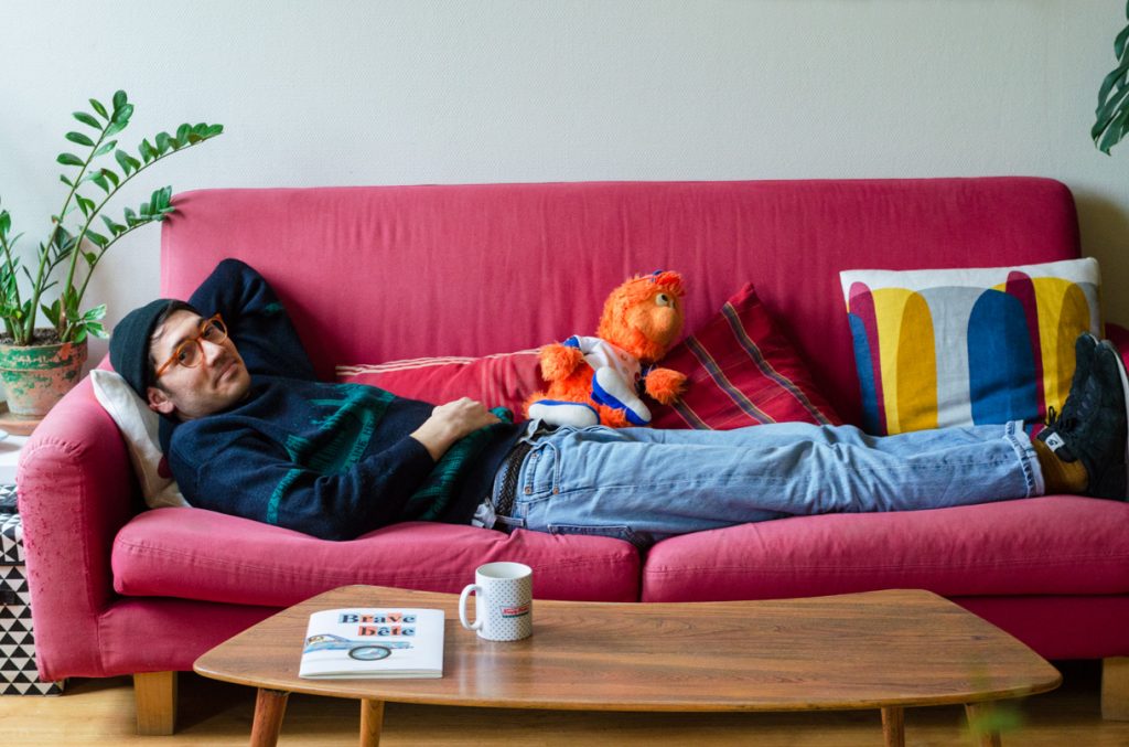 Portrait du dessinateur Thibaut Gleize à son domicile, 25 janvier 2016